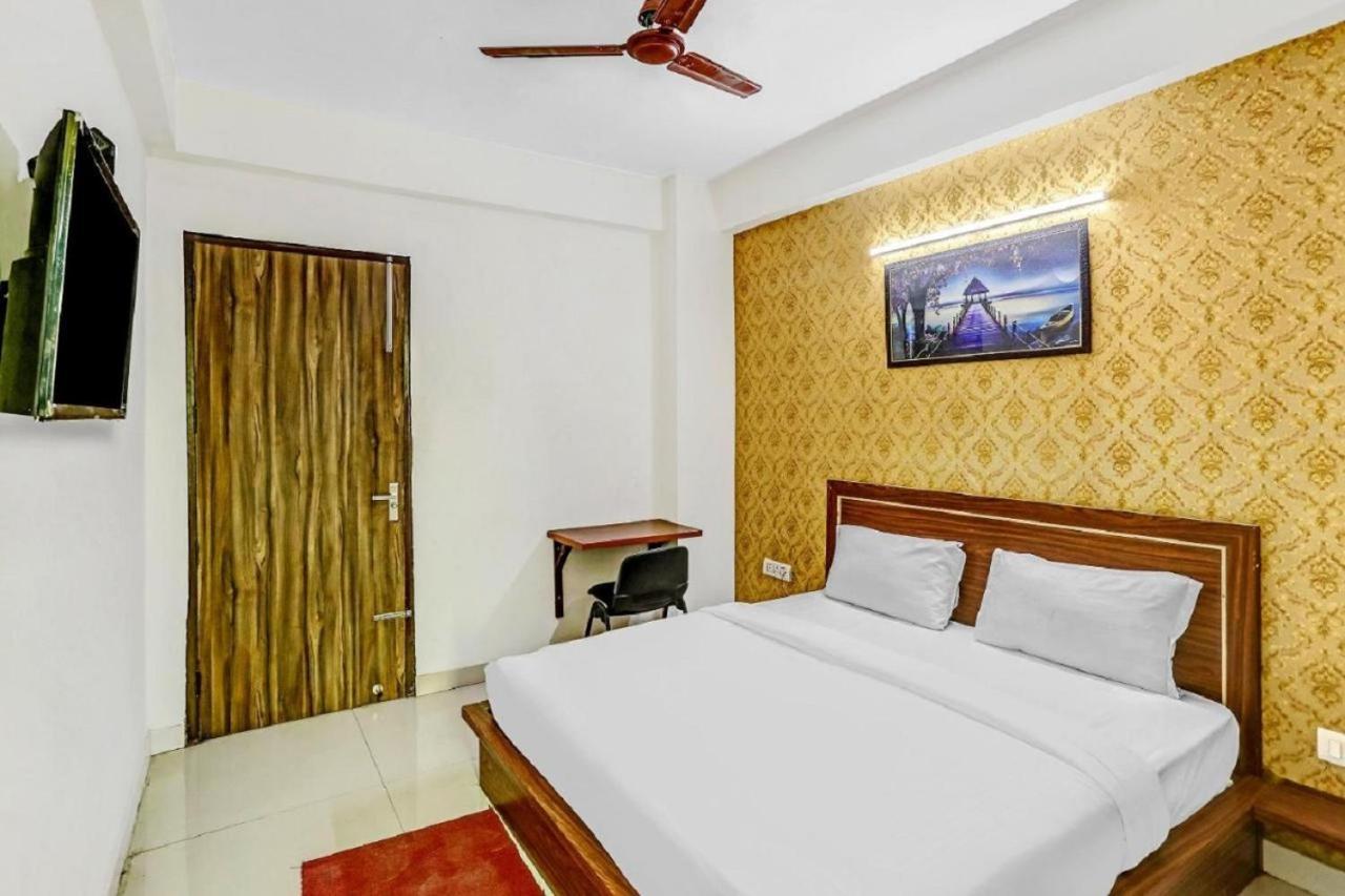 Hotel Noida Continental Екстер'єр фото