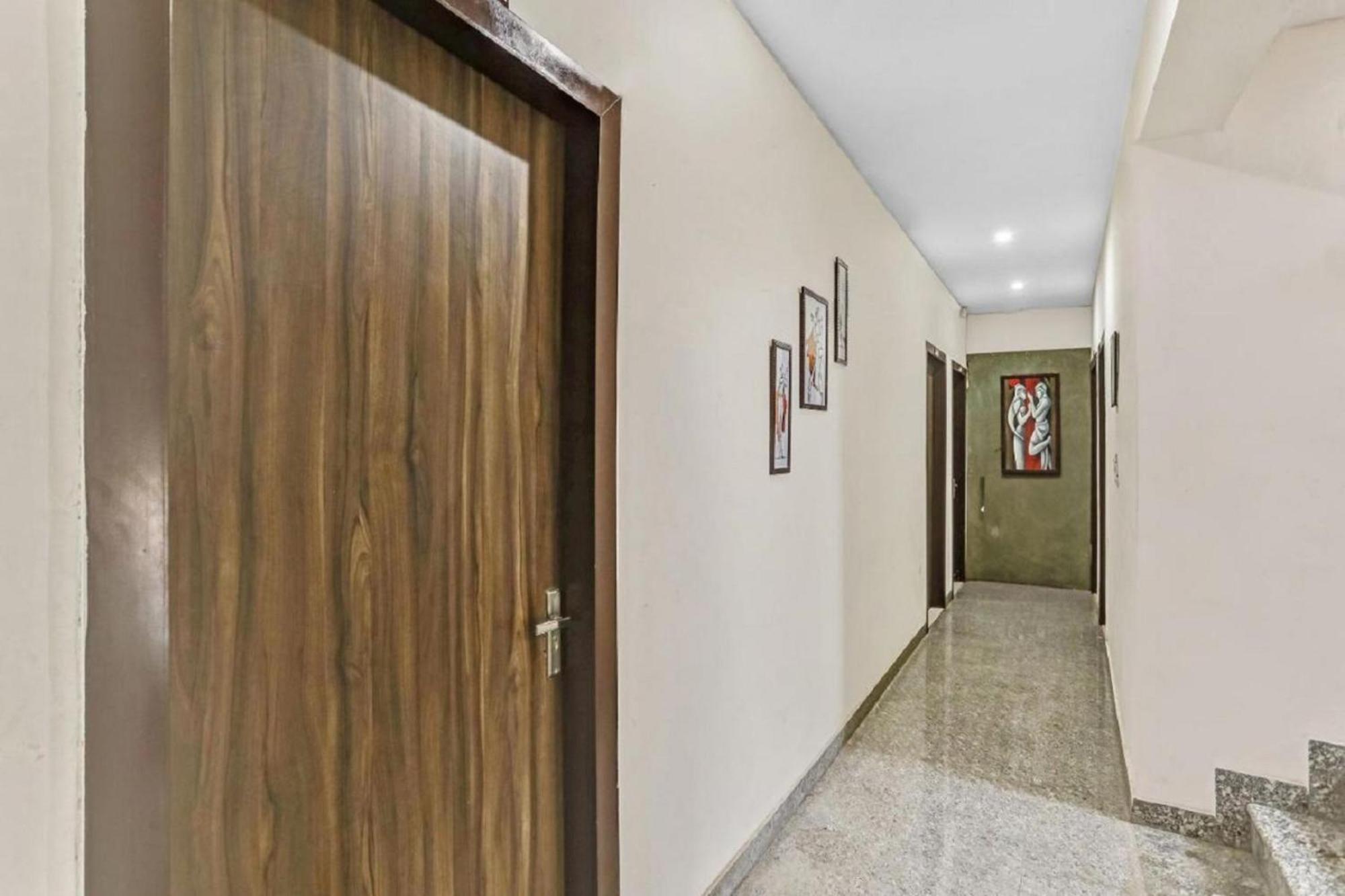 Hotel Noida Continental Екстер'єр фото