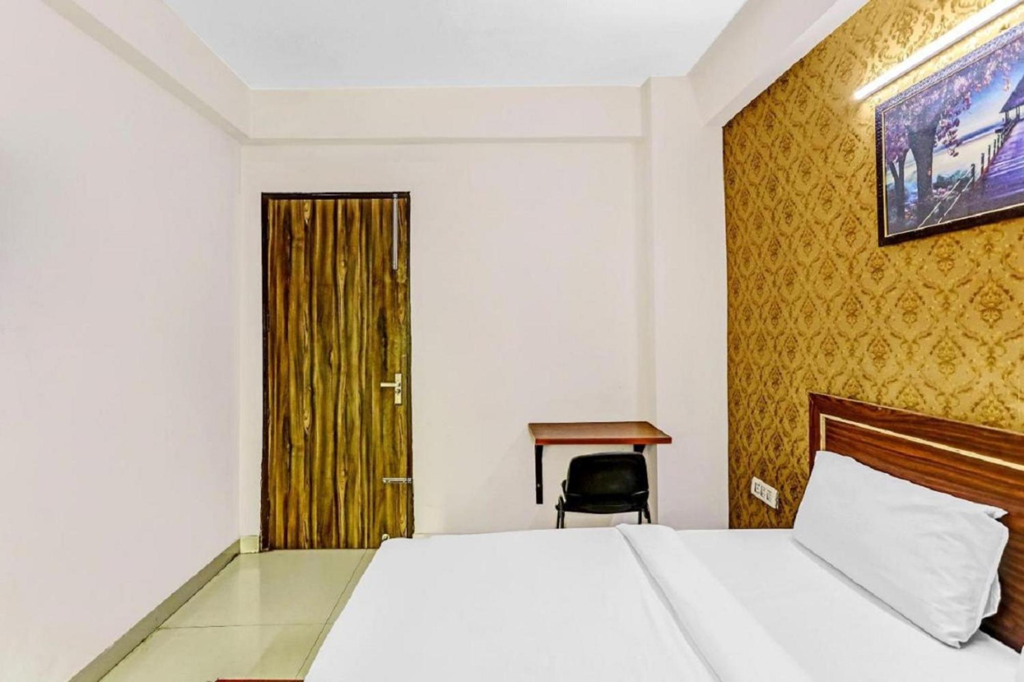 Hotel Noida Continental Екстер'єр фото